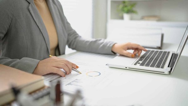 Quels défis rencontrent les SAS dans un contexte international ?