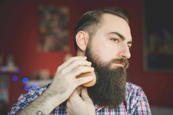 Conseils pour une Barbe Longue: Entretien et Style