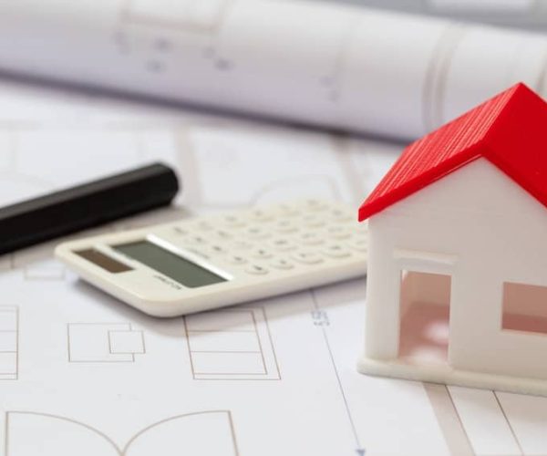 Quel est le coût moyen pour une construction par un constructeur de maison?